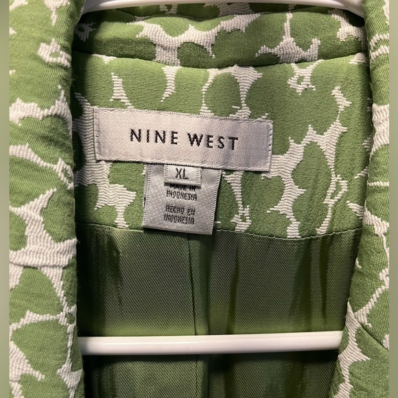 Nine West Jackets & Blazers - Nine West Light Green Patterned Long Jacket/Blazer Size XL. EUC